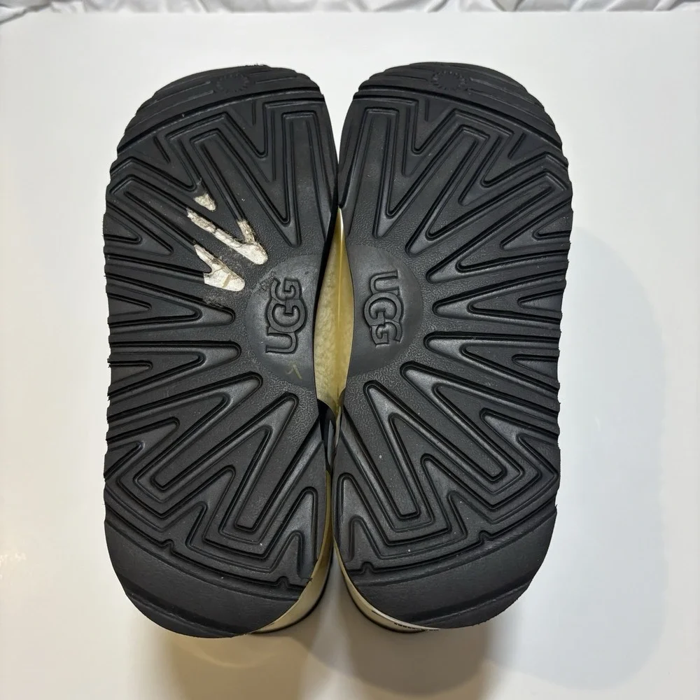 UGG classic clear